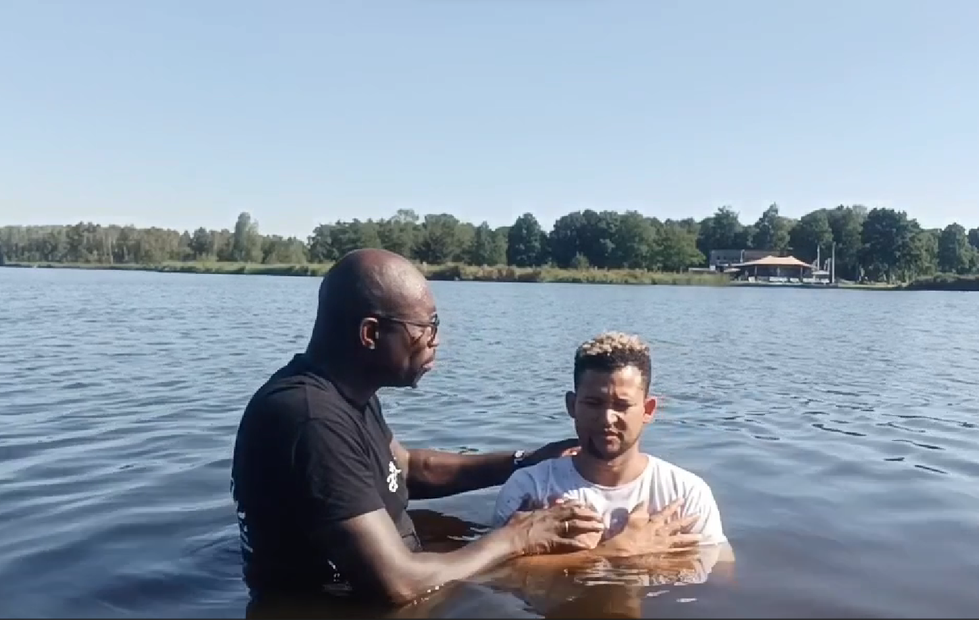 Doop in open water